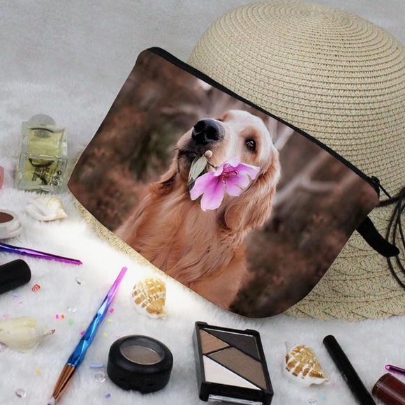 Cutest golden retriever makeup bag
Stocking stuffers Christmas gift idea - Picture 1 of 2